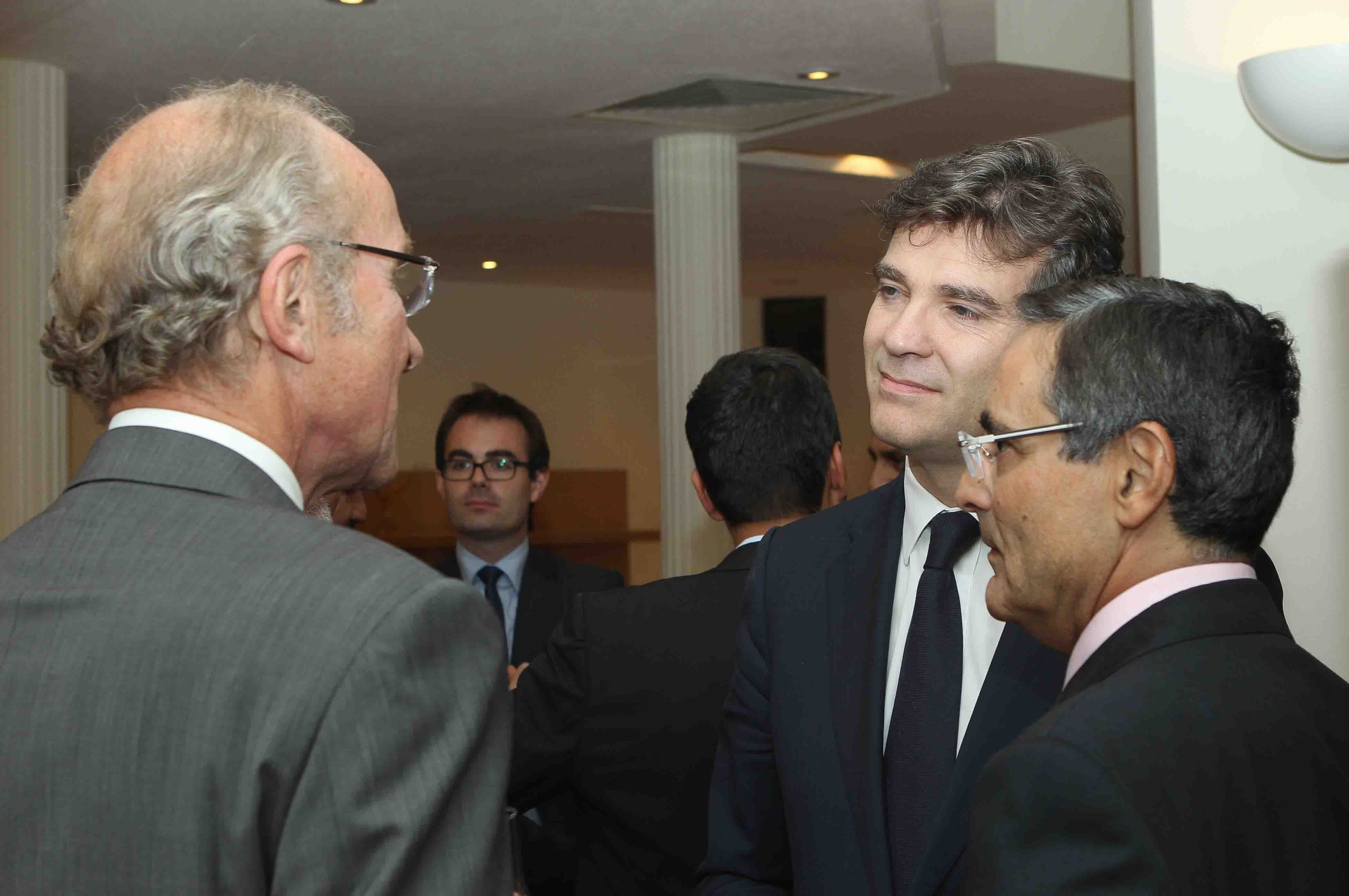Minister MONTEBOURG exchange with ECC Dubaï’s partner
